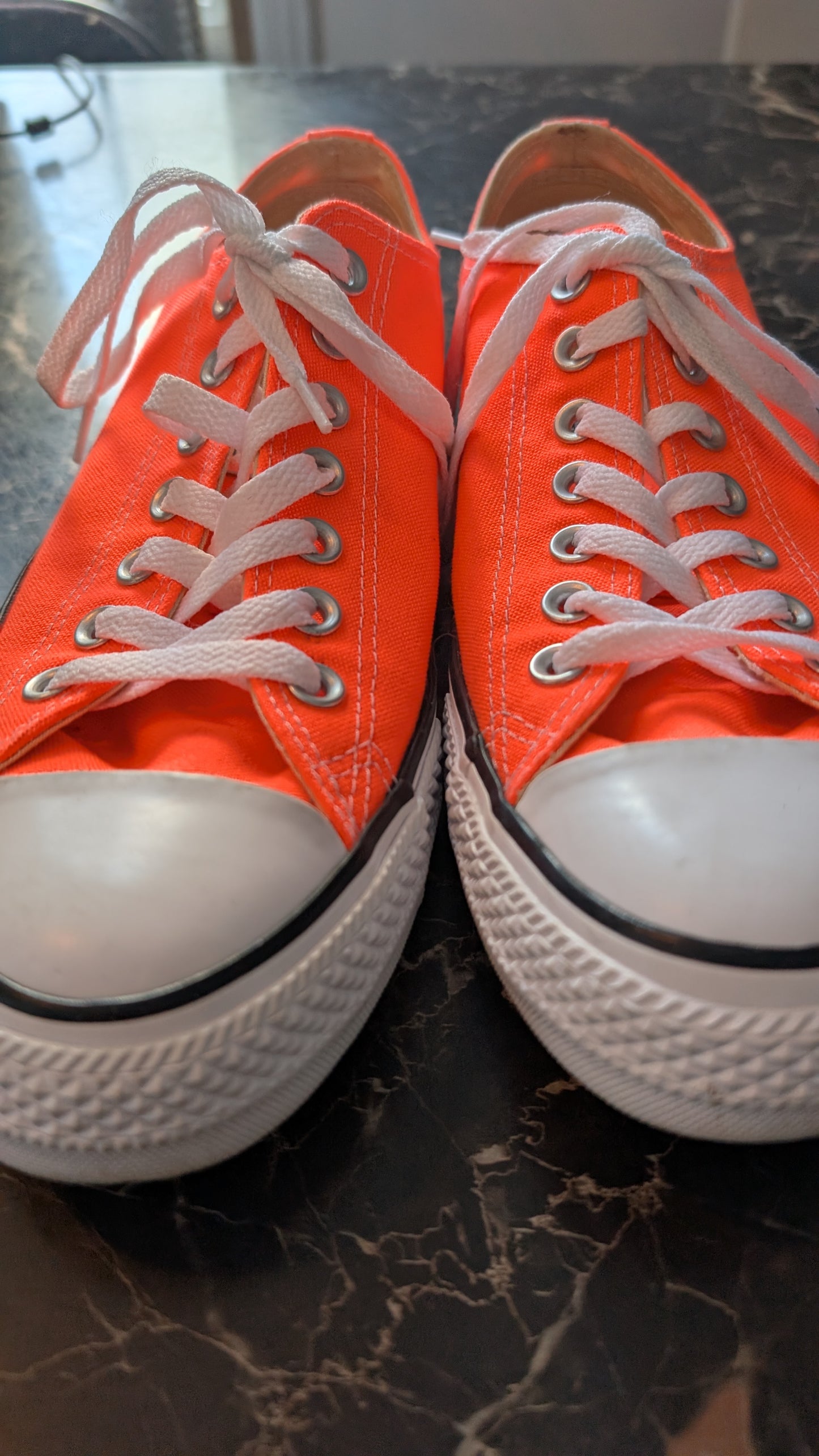 Converse Chuck Taylor All Star Low Orange Canvas Shoes Unisex mens US 9 EU 42.5 155735C