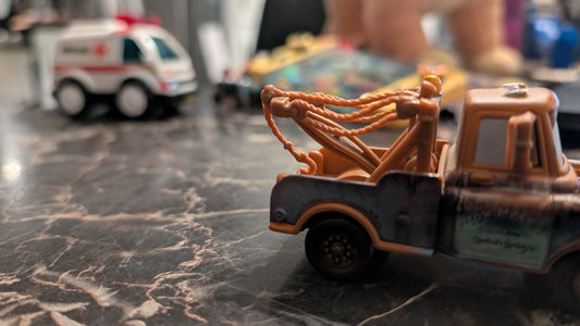 Disney Pixar Cars Tow Mater Diecast Tow Truck 1:55 Scale – cable guy – Loose