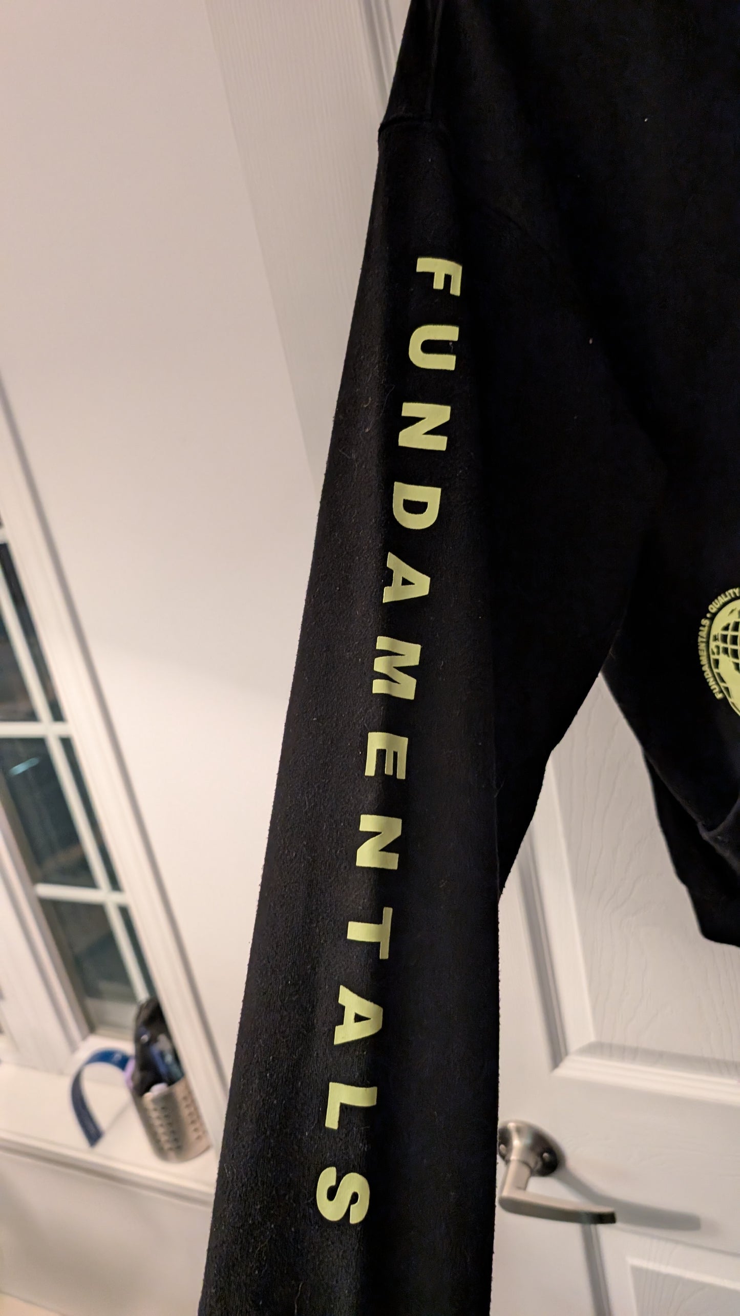 Urban Heritage Fundamentals Hoodie Black Neon Text Globe Graphic Size S/P
