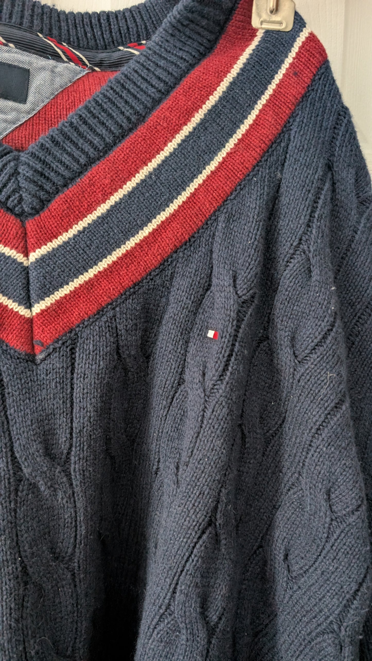 Tommy Hilfiger Men’s XXL Cable Knit V-Neck Sweater Navy Red White Preppy