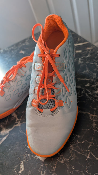 Decathlon Kipsta Indoor Soccer Shoes Futsal IC US 7 EU 40 Gray Orange