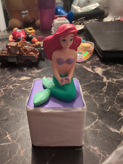 Grolier Collectibles Disney The Little Mermaid Ariel Figurine mini statue Purple Base NEW