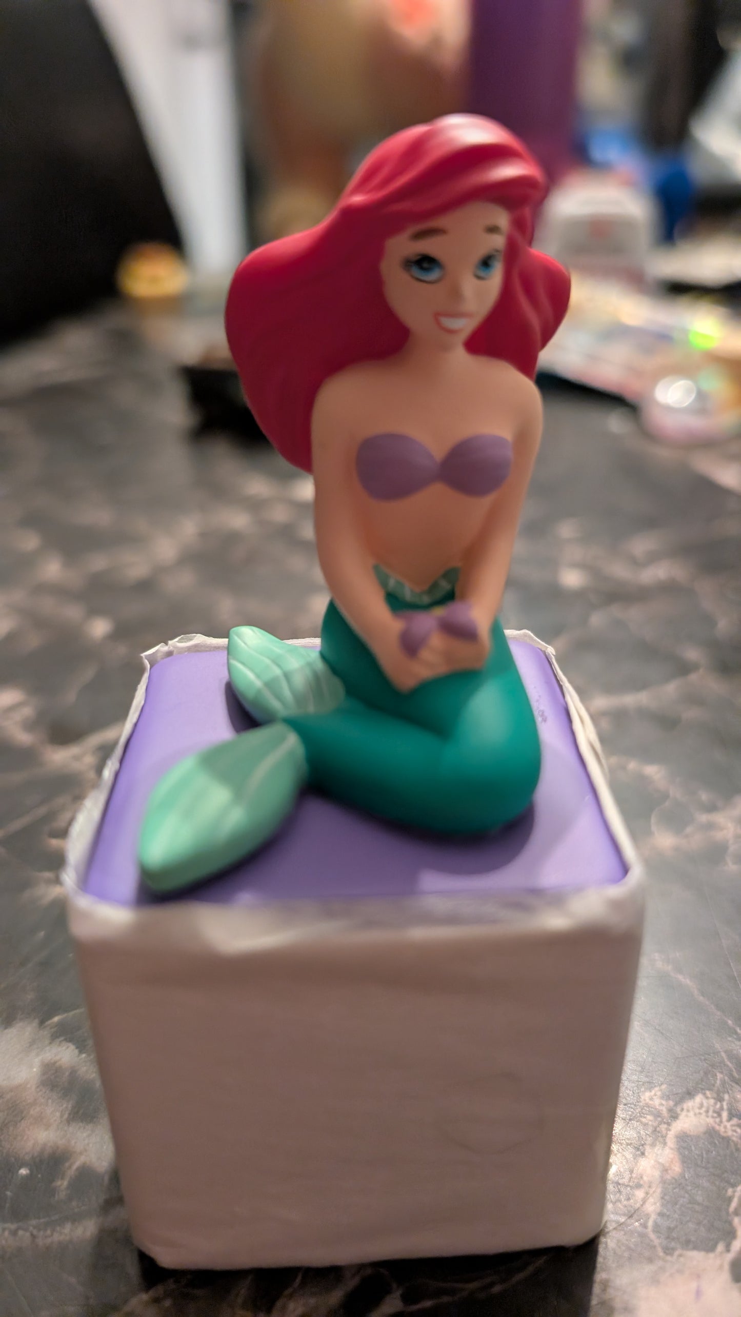 Grolier Collectibles Disney The Little Mermaid Ariel Figurine mini statue Purple Base NEW