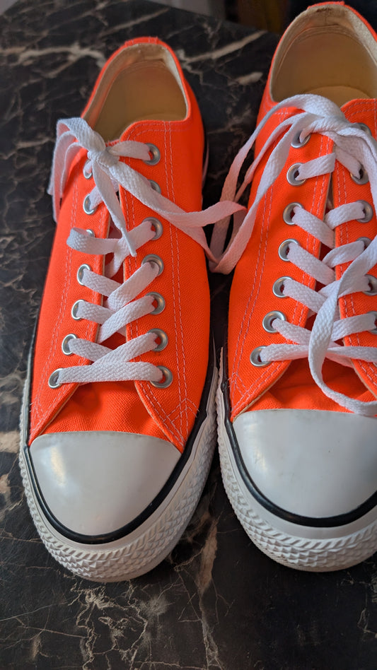 Converse Chuck Taylor All Star Low Orange Canvas Shoes Unisex mens US 9 EU 42.5 155735C