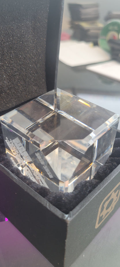 Ultra rare Crystal Cube awards Boderlands 3 Thank you gifts employees