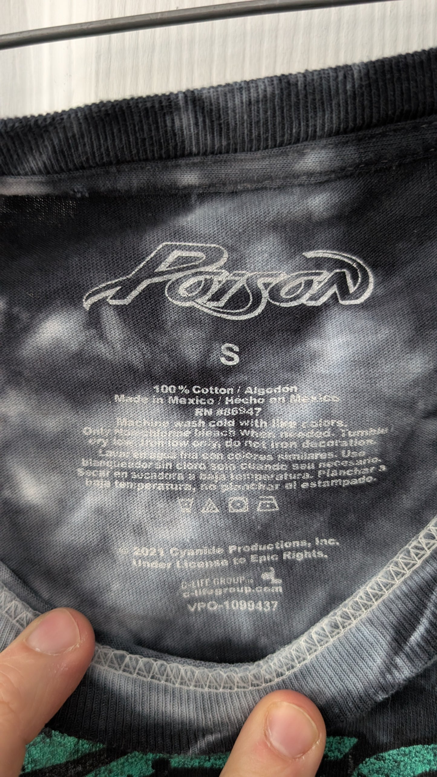 Poison Band T-Shirt Skull Snake Graphic Tie Dye Black Adult Small