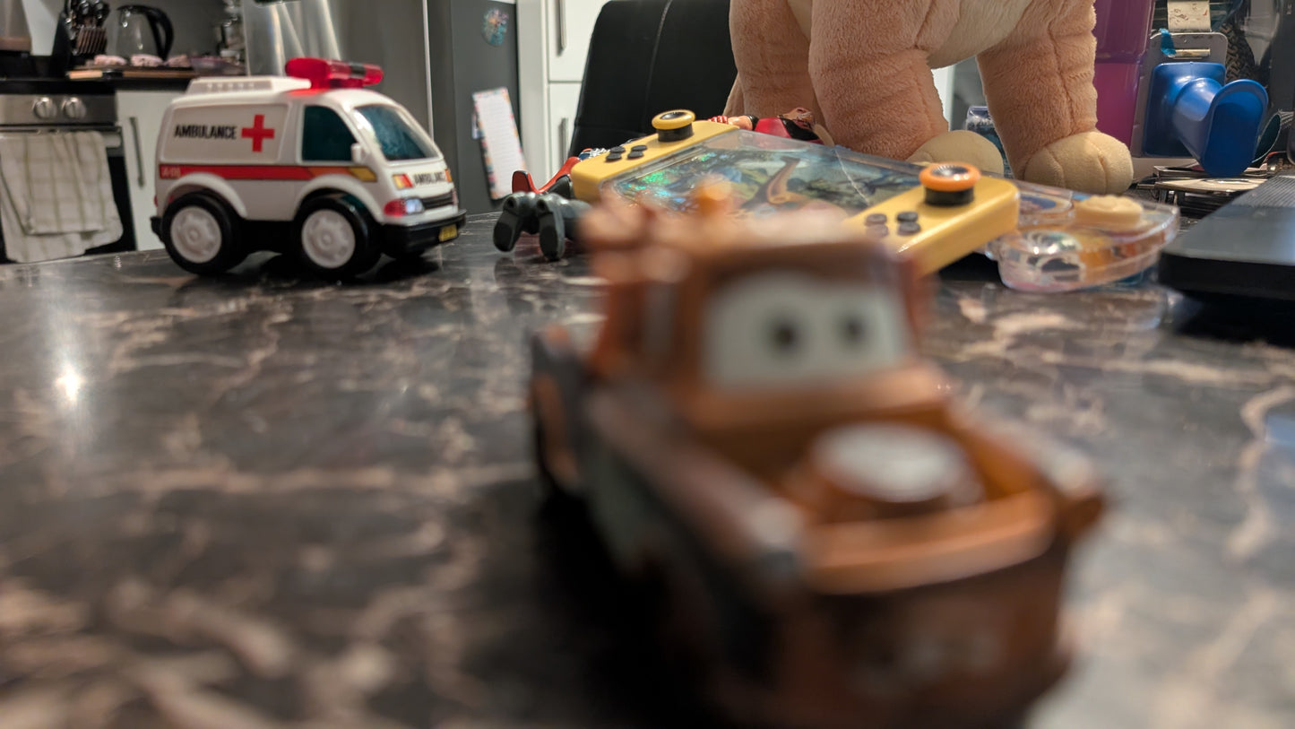 Disney Pixar Cars Tow Mater Diecast Tow Truck 1:55 Scale – cable guy – Loose