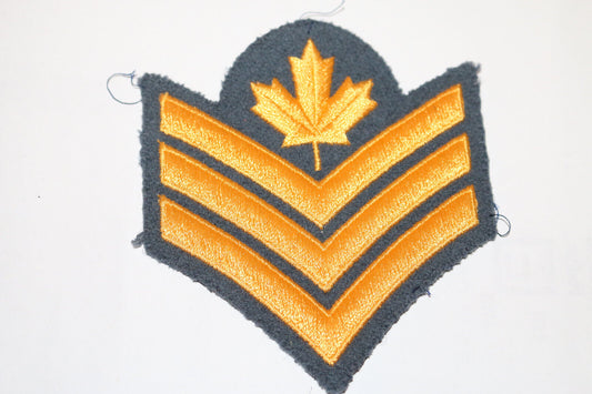 Canadian Military Patches Army Combat Sergeant Canadian Insignia Gold-On/Sew #2