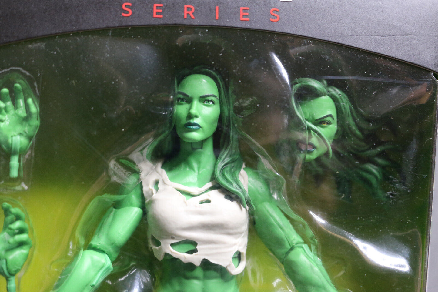 New Avengers Marvel Legends Series 6-Inch She-Hulk Action Figure Sealed Complete