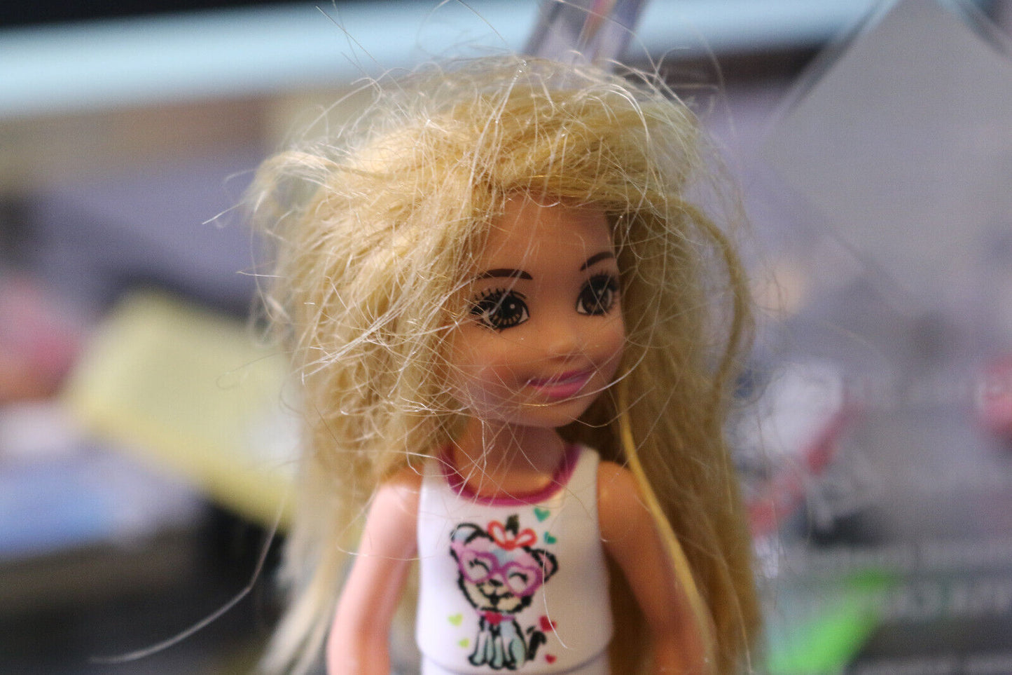 2015 Mattel Chelsea Club Barbie Doll White Polka Dots Dog Chest No Blue Skirt