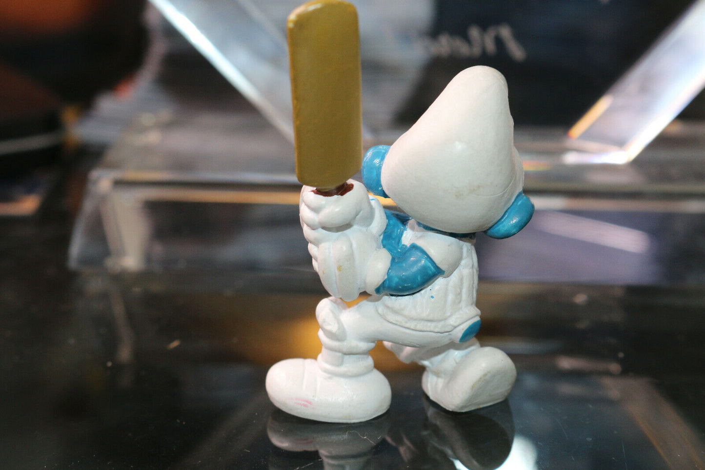 Vintage Cricket Smurf Figure. Made In Hong Kong 1980 By Peyo & Schleich. Toy