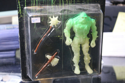 1990 Kenner Swamp Thing Bio-Glow With Action Arm Swing Ax And Mace Moc Glows!