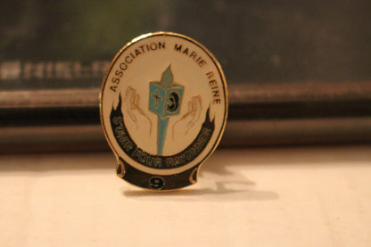 Pin Association Marie Reine Québec Canada Collection De Pinback Femme