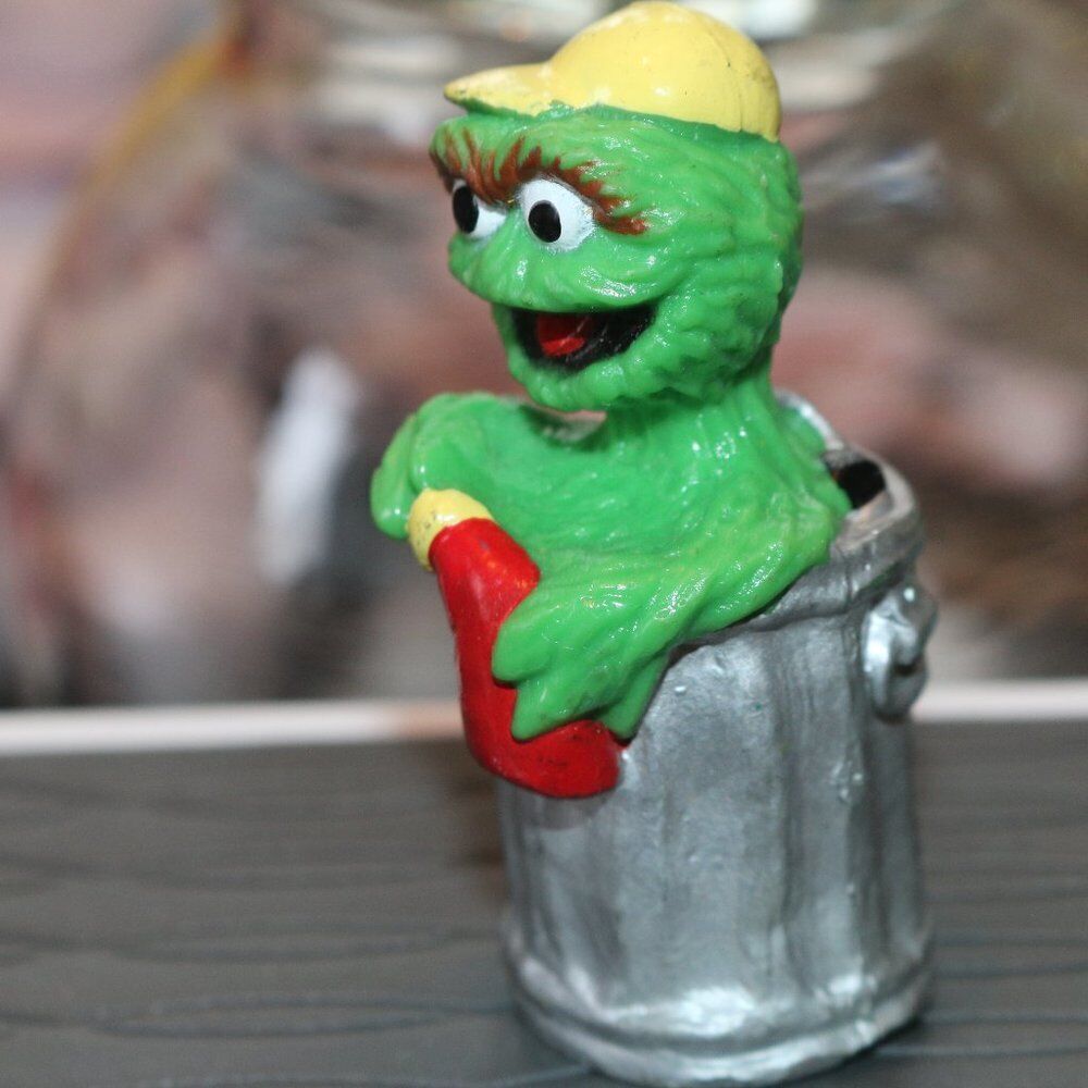 Vintage 1982 Oscar The Grouch Toy Figure Muppets Sesame Street Tara Toy