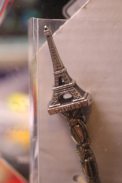 Paris Eiffel Tower Spoon Vintage Souvenir Antique Collectables Souvenir
