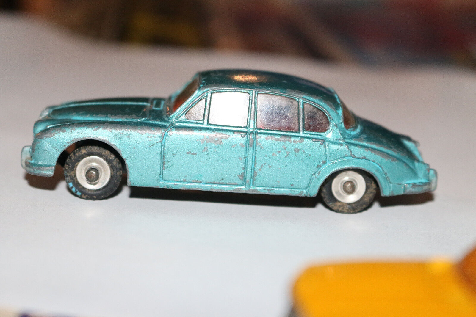 DINKY TOYS DAIMLER 2.5 LITRE ミニカー 昭和41年