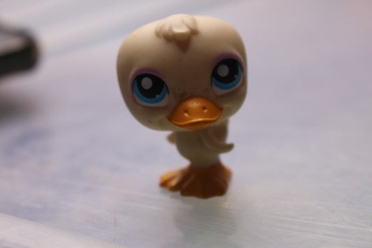 Littlest Pet Shop Lps #108 White Duck With Blue Eyes Magnet Hasbro