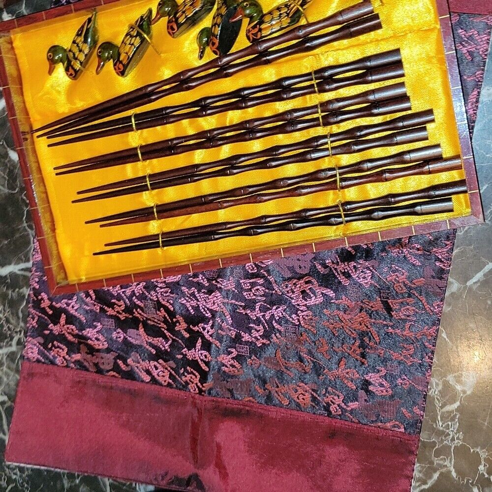 6-Pack Painted China Chopsticks W/ 6 Roast Duck Holders In Wooden Box Quanjude