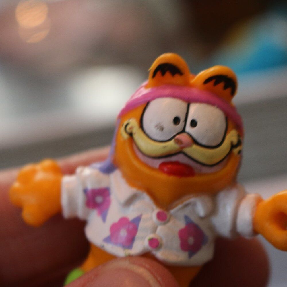 Vintage 1988 Garfield Skateboarding Pose Mcdonalds #3 Happy Meal Toy Figure