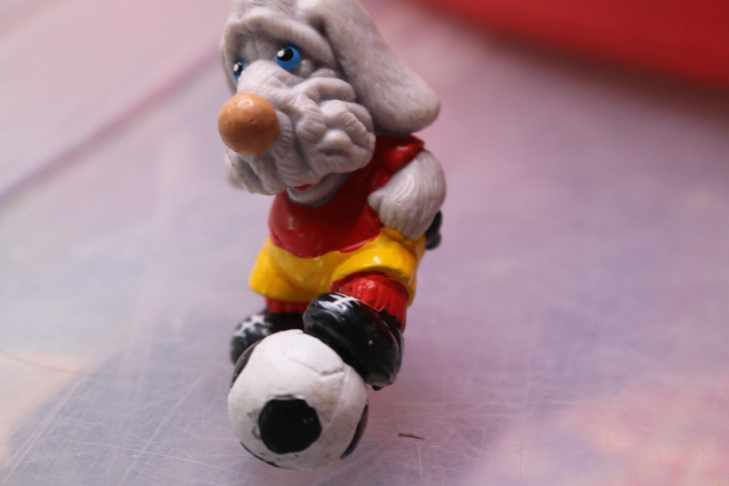 Wrinkle Dog Soccer Player Ball Uniform Kicking Sports Ganz Bros Pvc Figure Toy