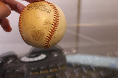 Official League 33C Genuine Cowhide Baseball Ball