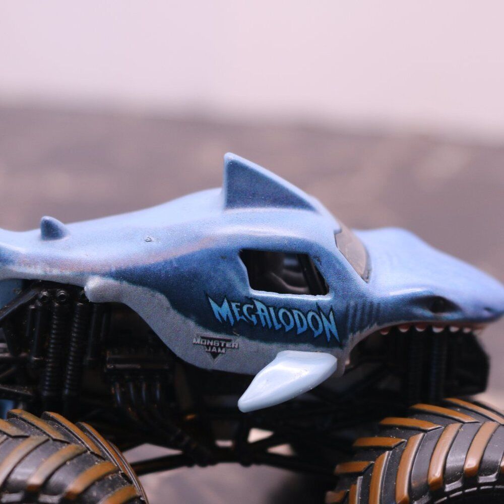 Hot sales wheels megalodon