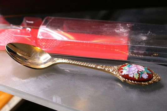 Stainless Steel Spoon Souvenir Collectible With Beautiful Flowers
