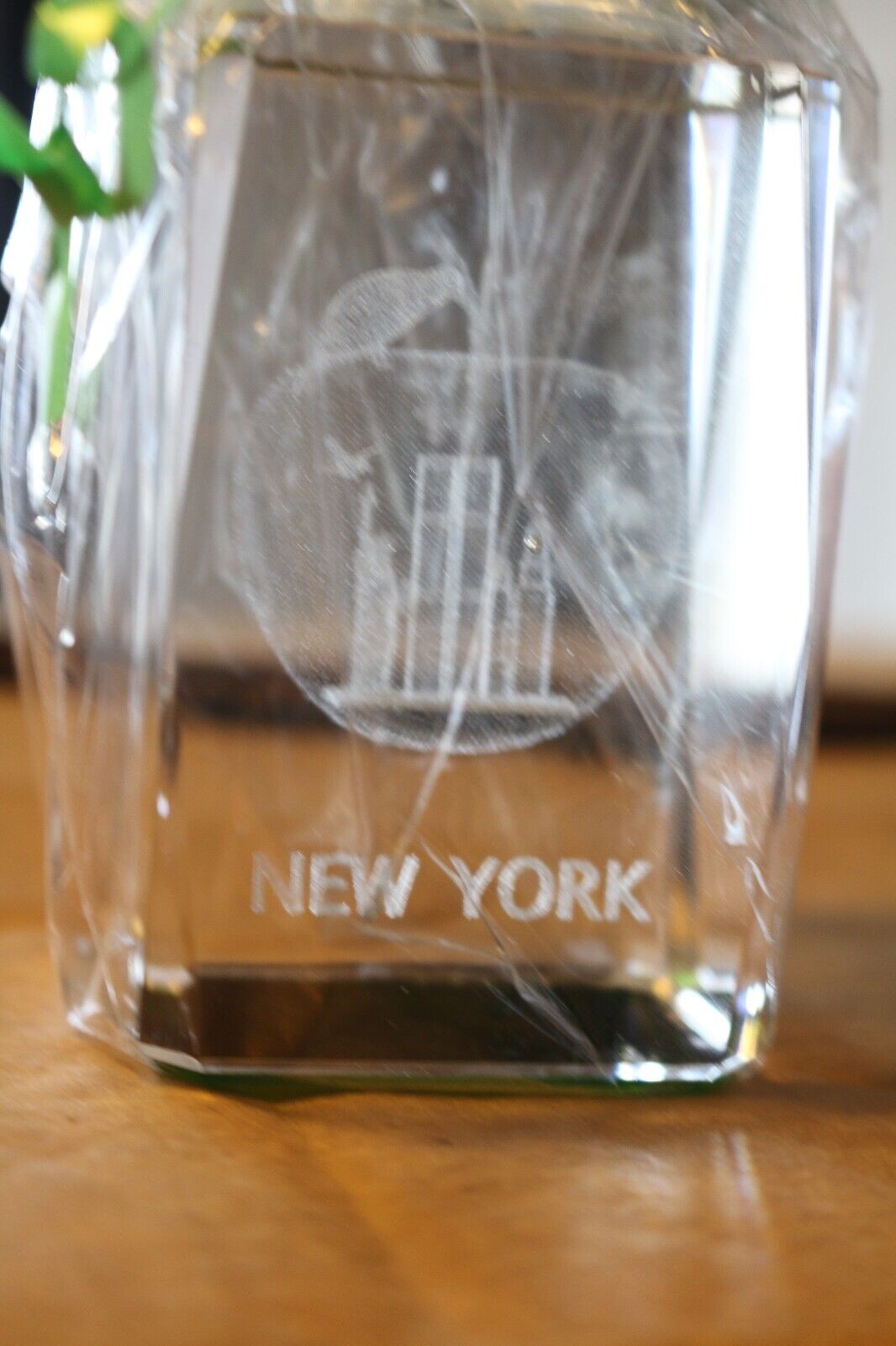 3D "New York" Laser Etched Big Apple Skyline Crystal 1.5X2In Twin Tower Rare Wtc