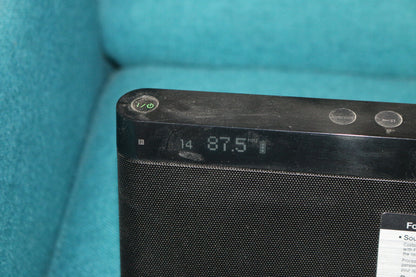 Sony Personal Audio Docking System Radio Ipod & Iphone Model No Rdp-Xf1001P
