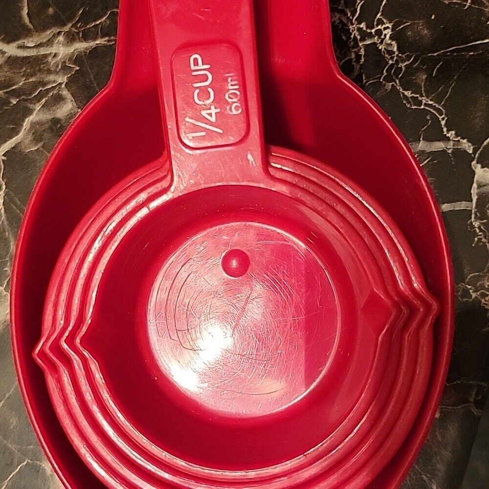 4 Piece Betty Crocker Red Nesting Measuring Cups Set 1/4 1/3 1/2 1 Cup + 1 More