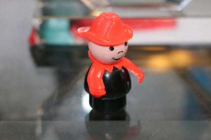 Fisher Price Little People Vintage Fireman Fire Man Chief Red Helmet & Arms