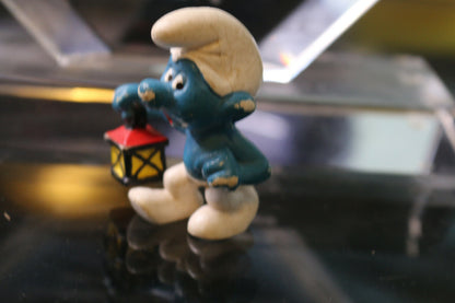 Smurfs 20024 Watchman Smurf Lantern Rare Variation Vintage Pvc Figure Figurine