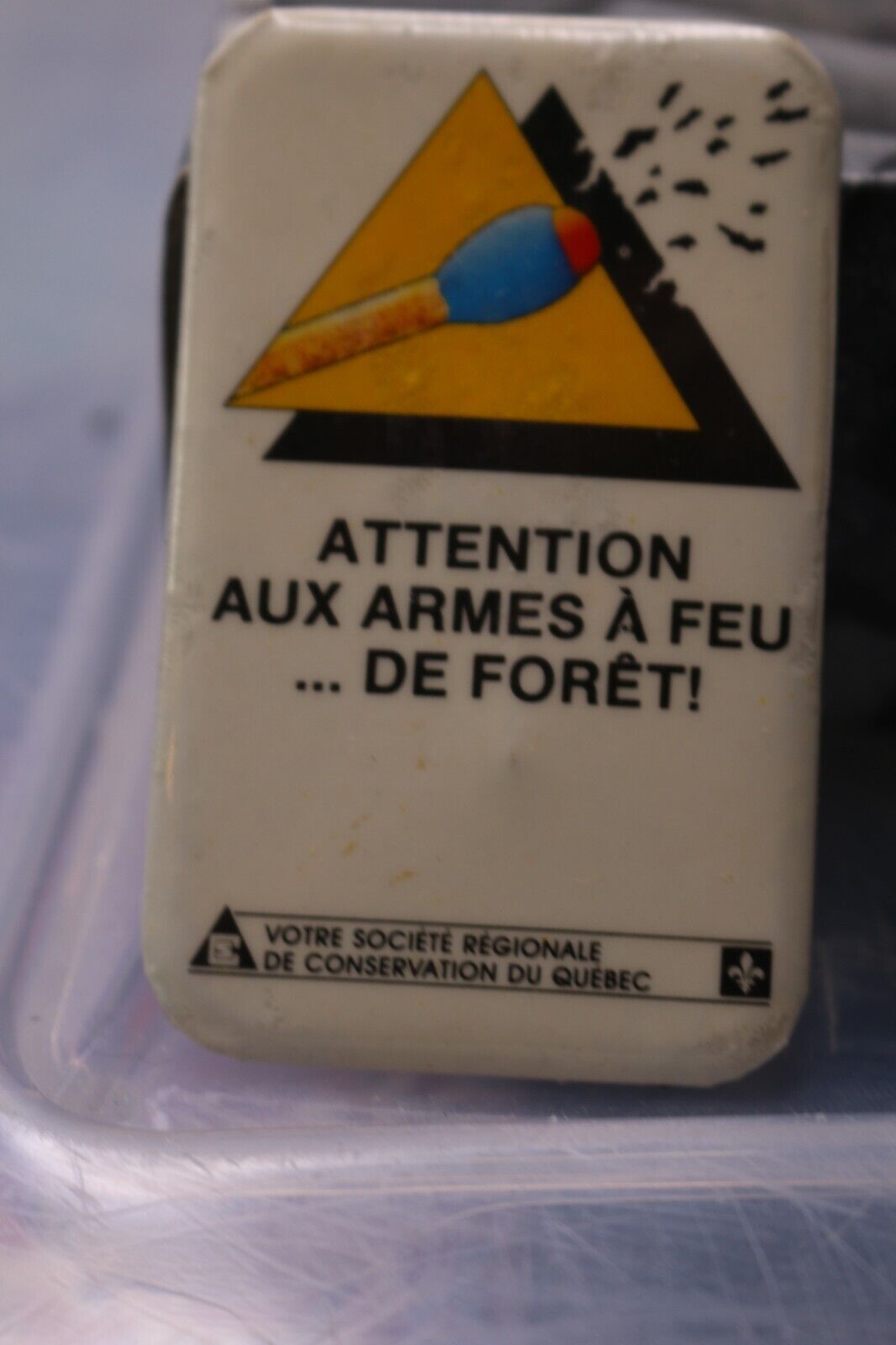 Vintage Macaron Pinback Québec Attention Aux Armes À Feu De Forêt! Avertissement
