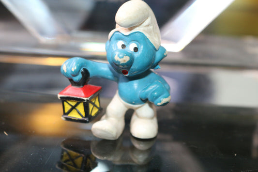 Smurfs 20024 Watchman Smurf Lantern Rare Variation Vintage Pvc Figure Figurine