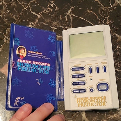 Jeane Dixon Electronic Handheld Game Horoscope Predictor Astrology 1995