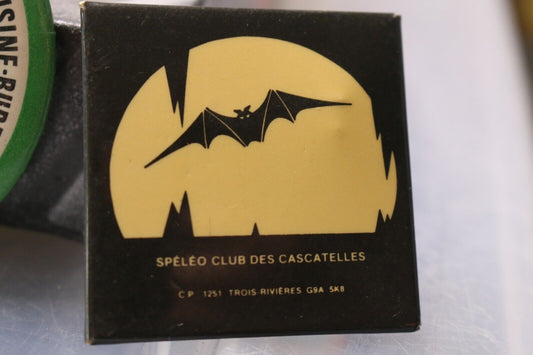 Vintage Macaron Pinback Québec Spéléo Club Des Cascatelles Bat Chauve-Souris