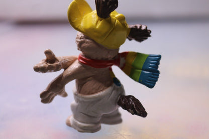 Vtg 1981 Wallace Berrie Rainbow Kids Dog & Scarf Pvc Figure Kids Toy No Frisbee