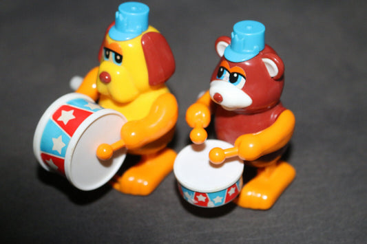 Tomy Not So Grand Band Wind-Up Toy Marching Band Dog Bear With Drum ~ Works Vtg