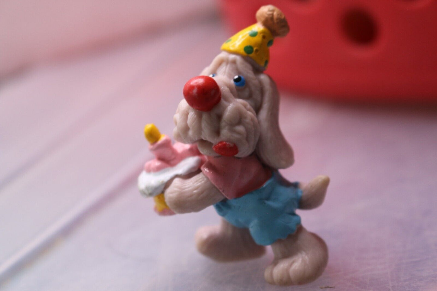 Wrinkle Dog Birthday Cake Surprise Celebration Hat Ganz Bros Pvc Figure  Toy