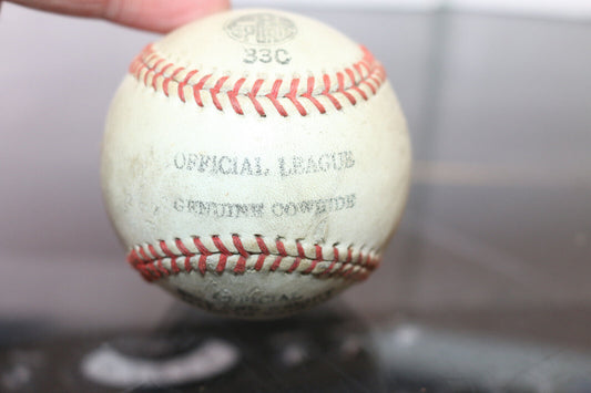 Official League 33C Genuine Cowhide Baseball Ball