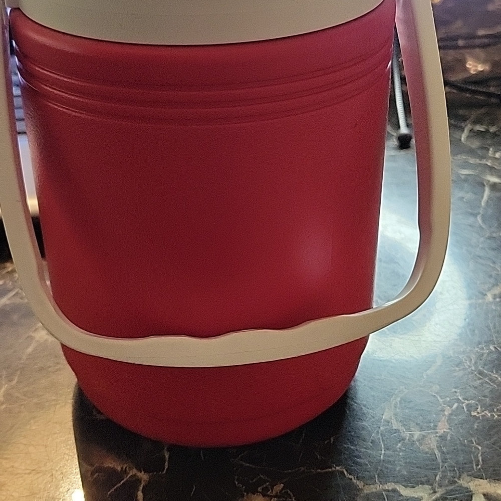 Vintage Coleman 1/3 Gallon Jug Cooler Water Ice Personnal Size Thermos –  Omniphustoys