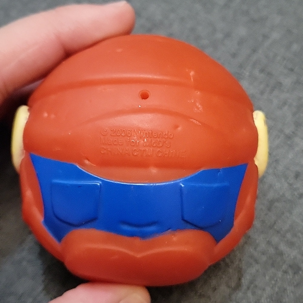 2006 Mcdonald'S Nintendo Super Mario Bros Ball Toy