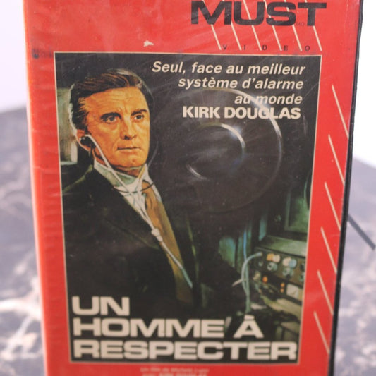 Kirk Douglas A Man To Respect Italian Crime Dutch Vhs  Video (1972) French