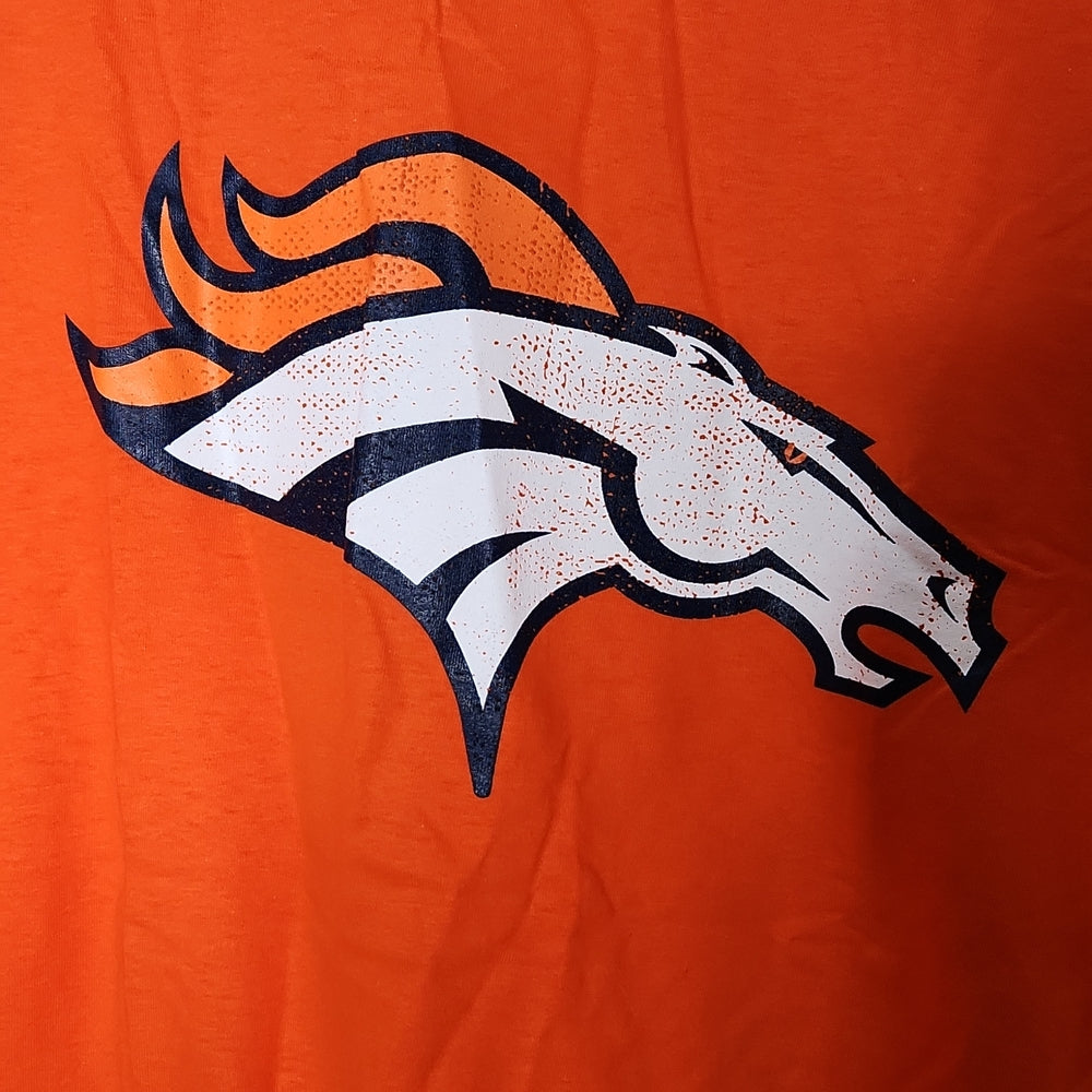 Budlight Denver Broncos T Shirt Large