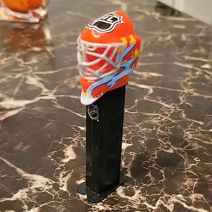 Limited Edition Canadian Nhl Fire & Ice Hockey Helmet Pez Candy Dispenser Toy