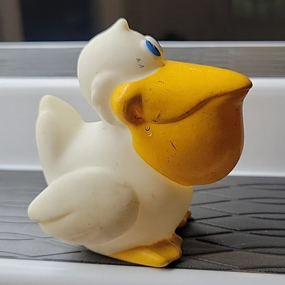 2006 Munchkin Bath Pelican Toy