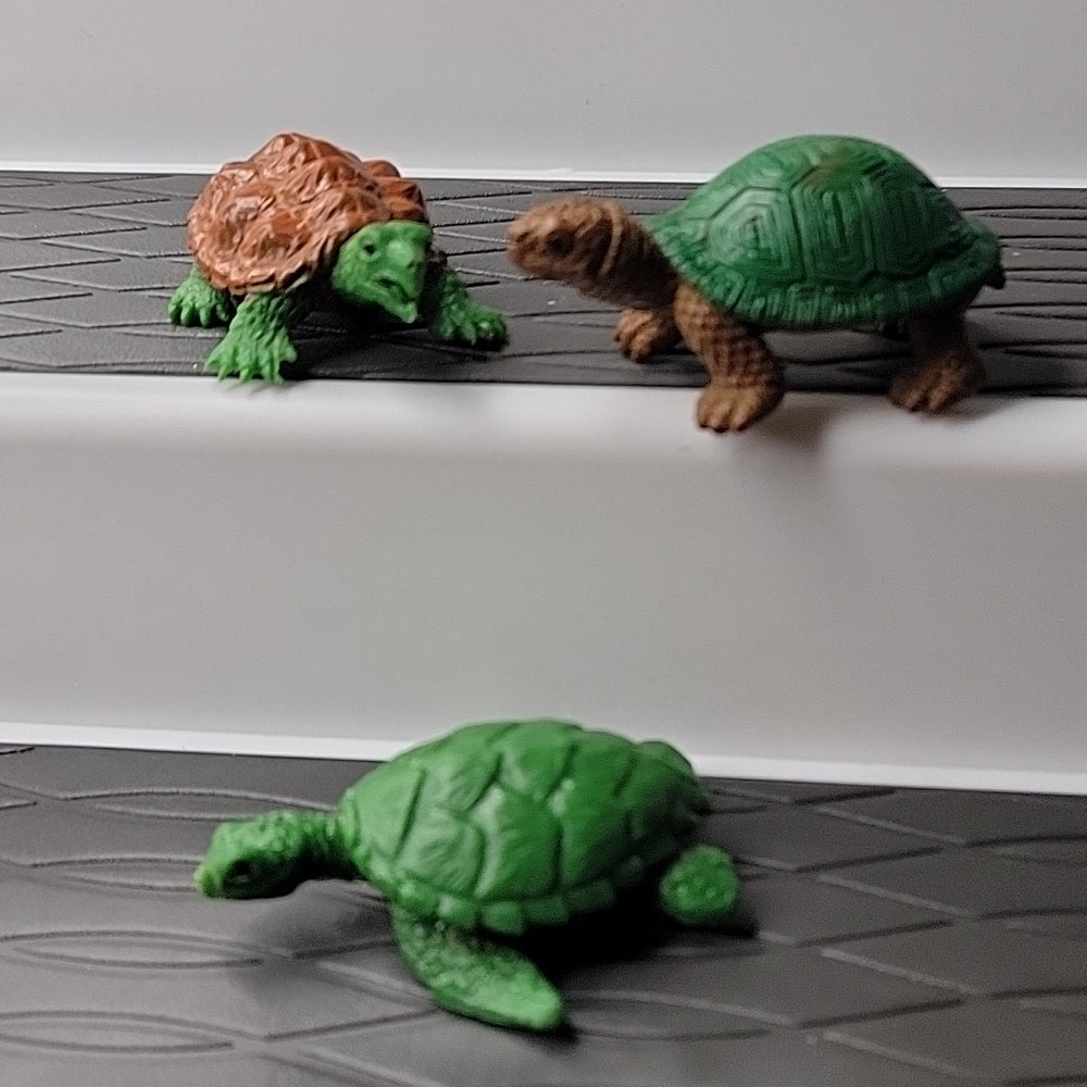 Safari Ltd Mini Figures Lot 3 Turtles Sawback Box Green Sea Turtle Toys