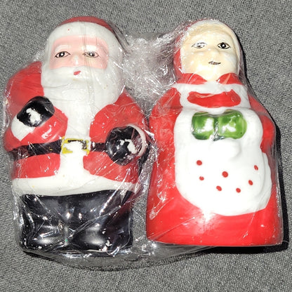 Lot Of Salt & Pepper Santa Claus Shaker Ceramic Christmas Decoration Center Tabl