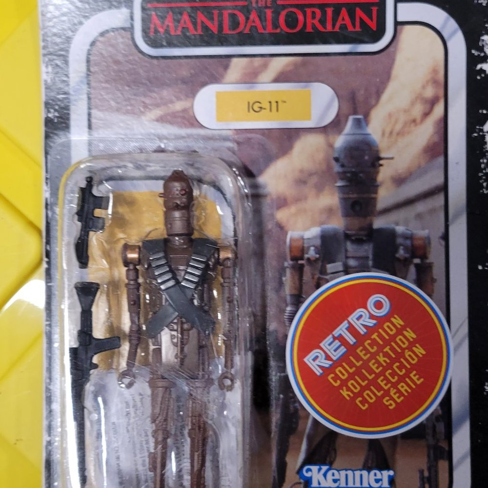 2021 Star Wars Retro Collection The Mandalorian Ig-11 3.75 Inch