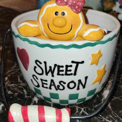 Ginger Bread Sweet Season Ceramic Christmas Decoration Holidays Cute Statue Bowl